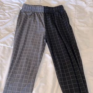 Size M women’s jogger checker pants